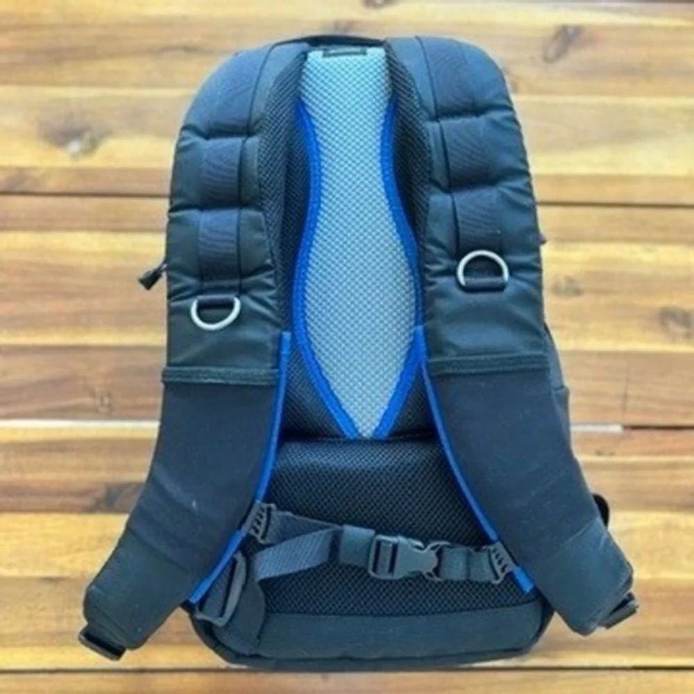 Think Tank StreetWalker V2‎ Camera Backpack Black DSLR Bag w Rain Cover